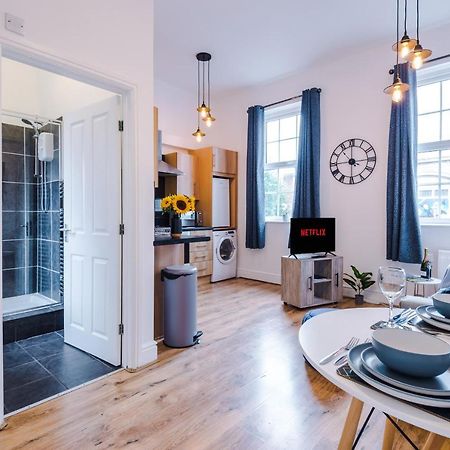 Bright 1-Bed Apartment In Chester By 53 Degrees Property, Ideal For Professionals & Couples, Great Location - Sleeps 4 Eksteriør bilde