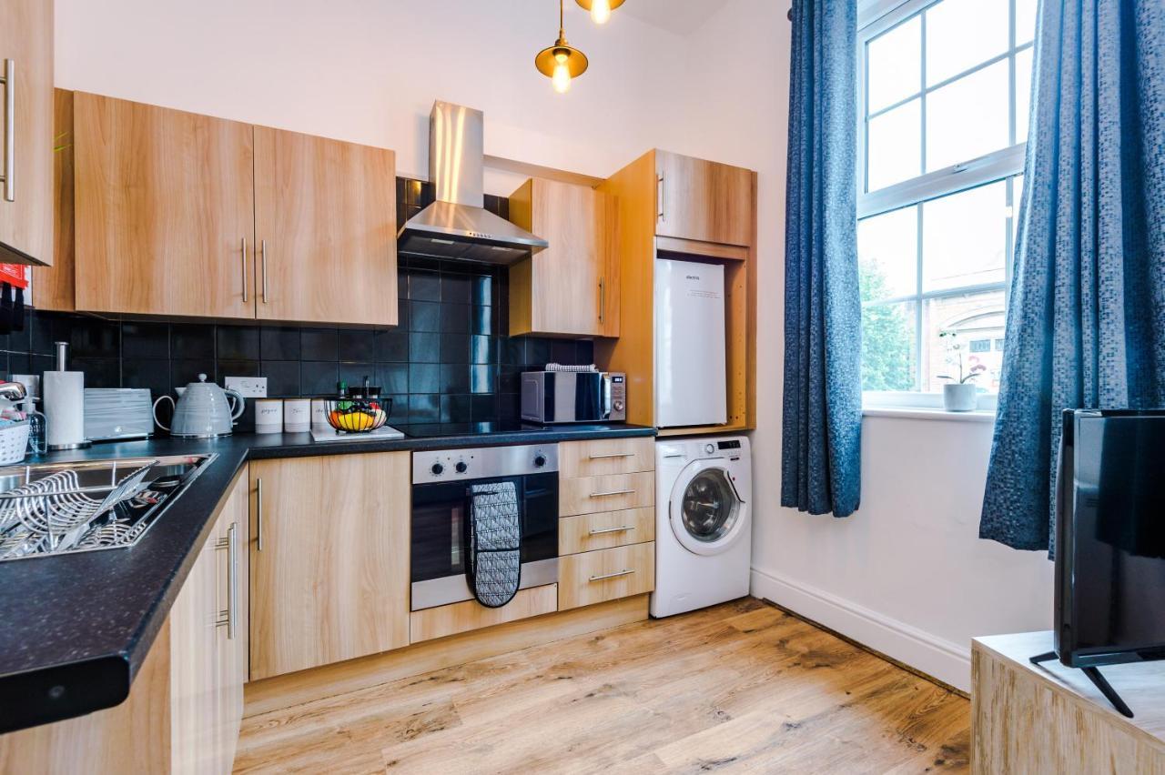 Bright 1-Bed Apartment In Chester By 53 Degrees Property, Ideal For Professionals & Couples, Great Location - Sleeps 4 Eksteriør bilde