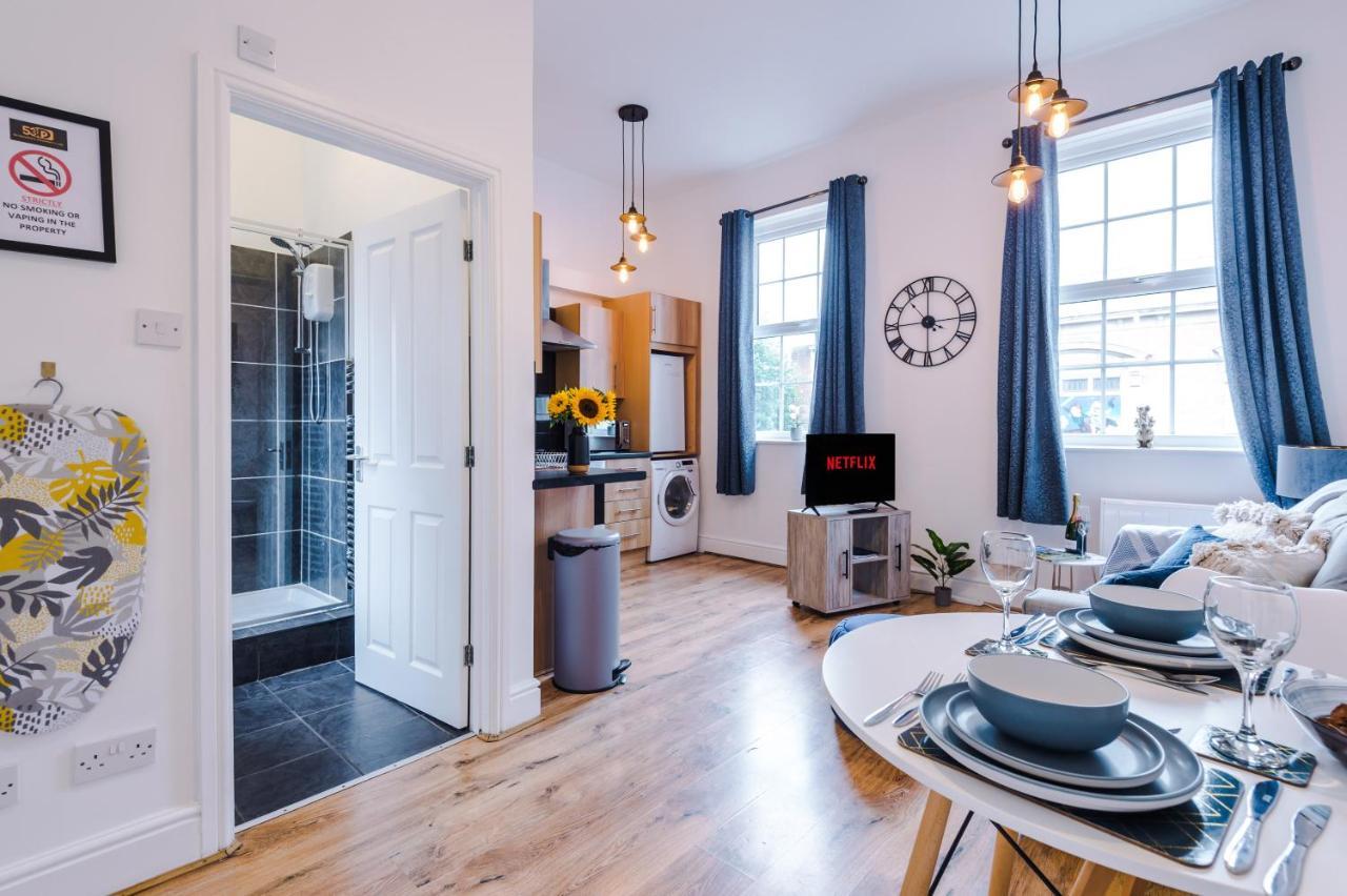 Bright 1-Bed Apartment In Chester By 53 Degrees Property, Ideal For Professionals & Couples, Great Location - Sleeps 4 Eksteriør bilde